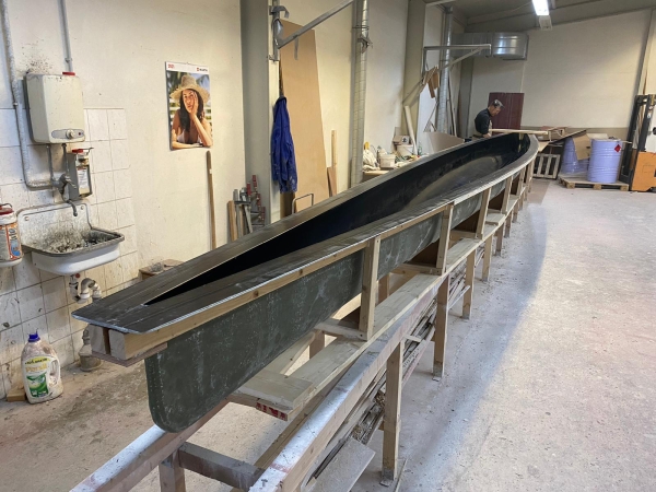 Boat mould for rowing boat
