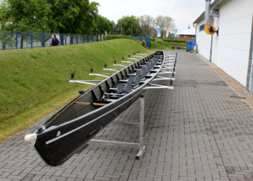 C double eight with cox rowing boat