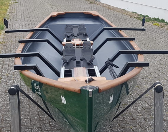 Traditional Trainer Zweier Ruderboot vom Bug