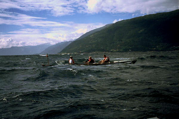 E2x+ E-Zweier mit Steuermann auf dem Sognefjord