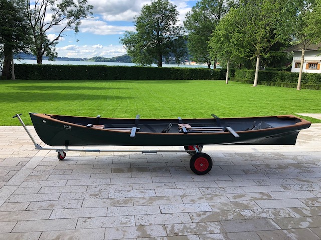 Trolley for a rowing boat